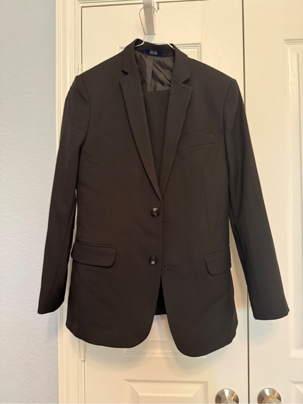Izod Boys 16 Black Two-Button Suit